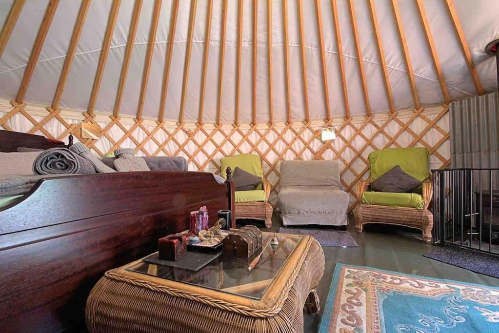 Magical Forest Yurt Sturry ภายนอก รูปภาพ